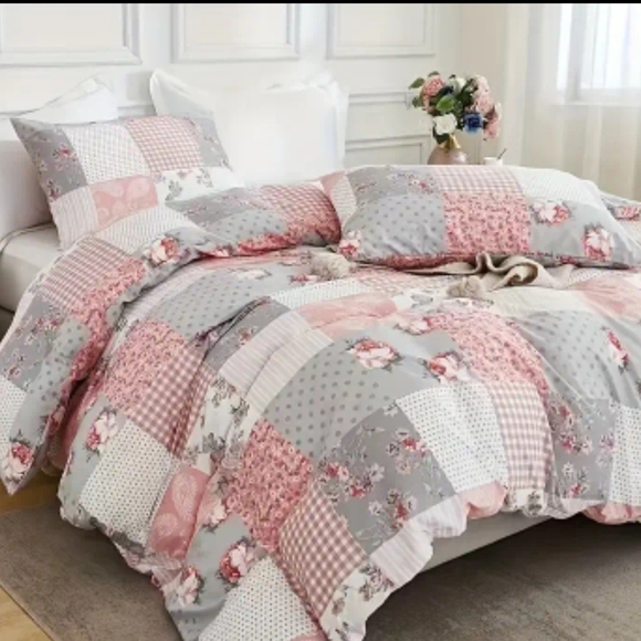 Patchwork Floral Duvet Set - Pink and Gray - Picture 4 of 8